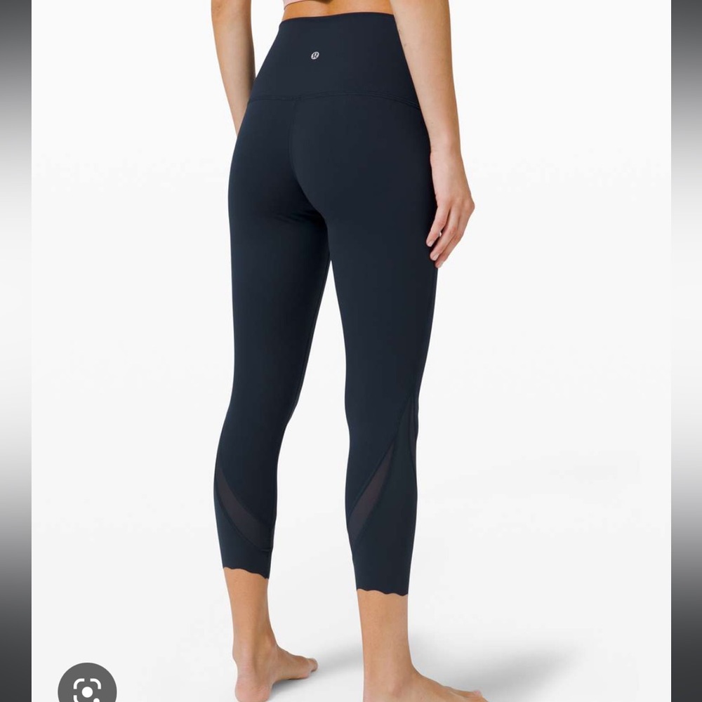 lululemon wunder under high-rise crop 23” scallop capri